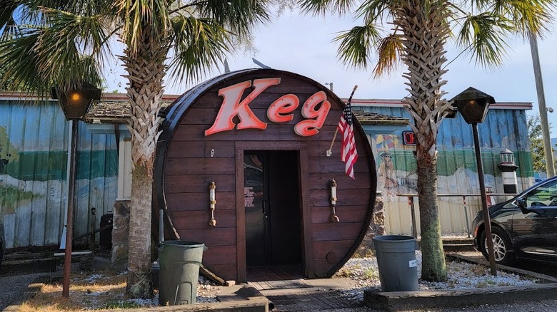 The front of The Keg Lounge And grill