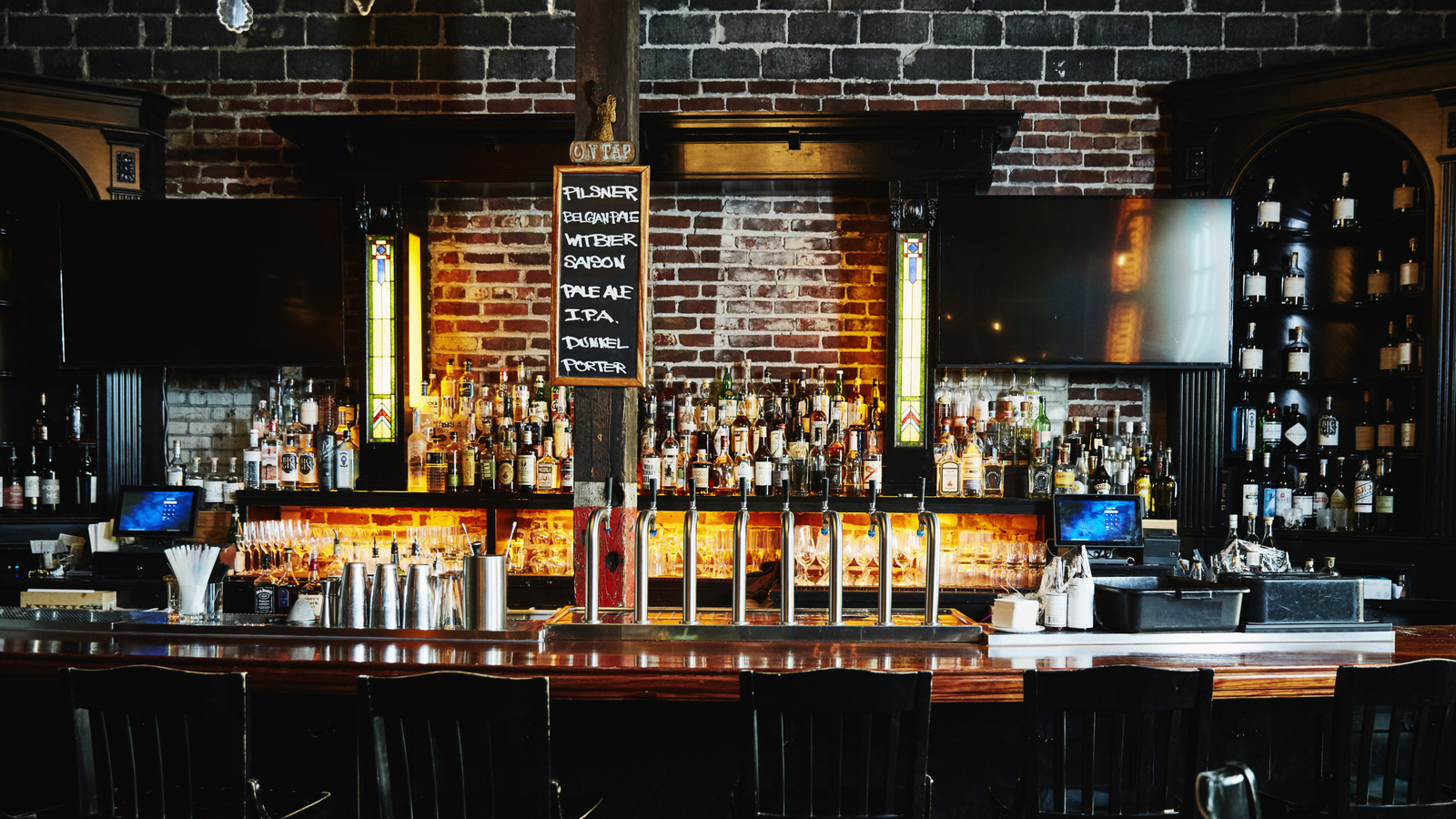 America's Best Hole-In-The-Wall Bars In Every State