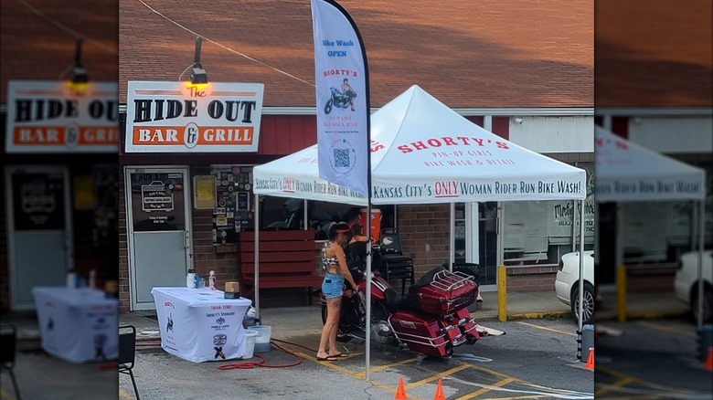 Hide out bar and grill on the outside