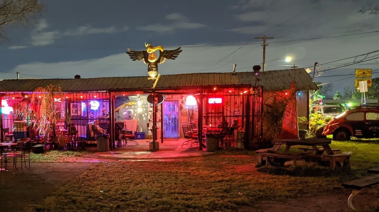 garden patio of re:hab bar