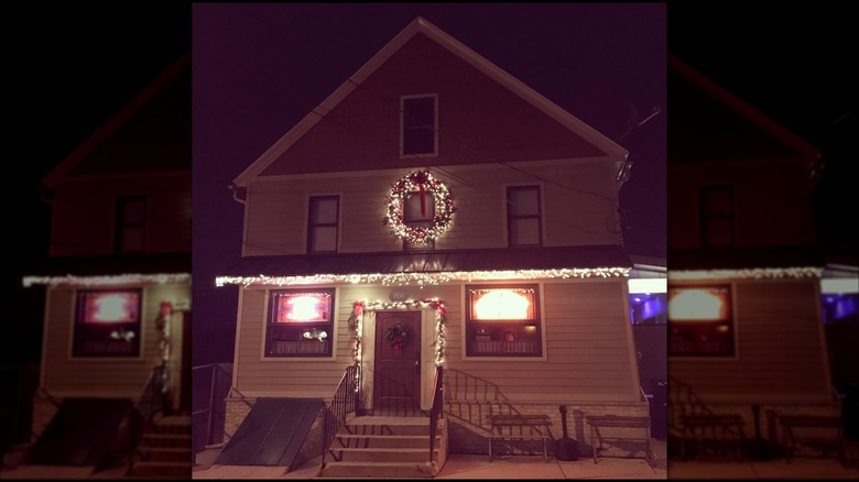 outside of wolskis tavern