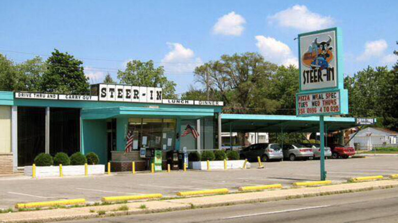 exterior The Steer-In Restaurant