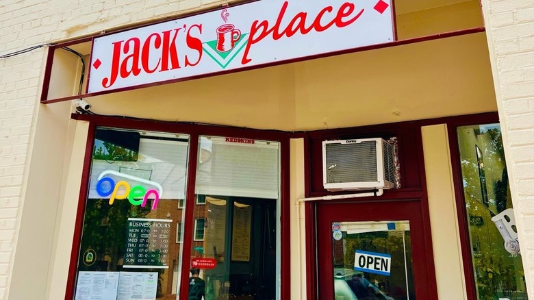 exterior Jack's Place, Virginia