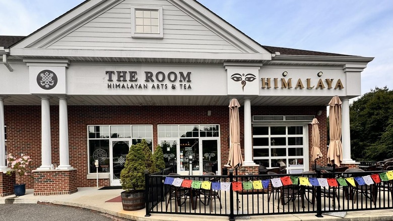 Jewel of Himalaya exterior and patio