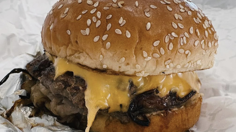 Oklahoma Onion Burger at Ragadan