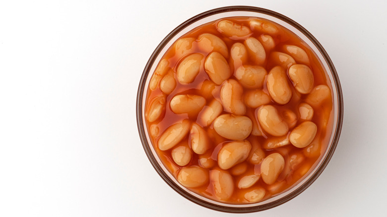can of beans in tomato sauce