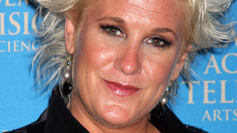 anne burrell smirking