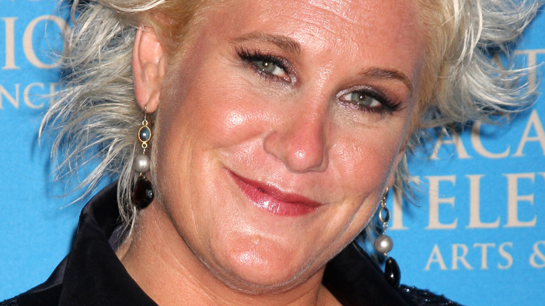 Anne Burrell smiling