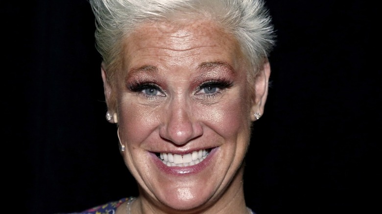 chef anne burrell smiling