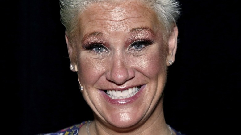 Anne Burrell smiling