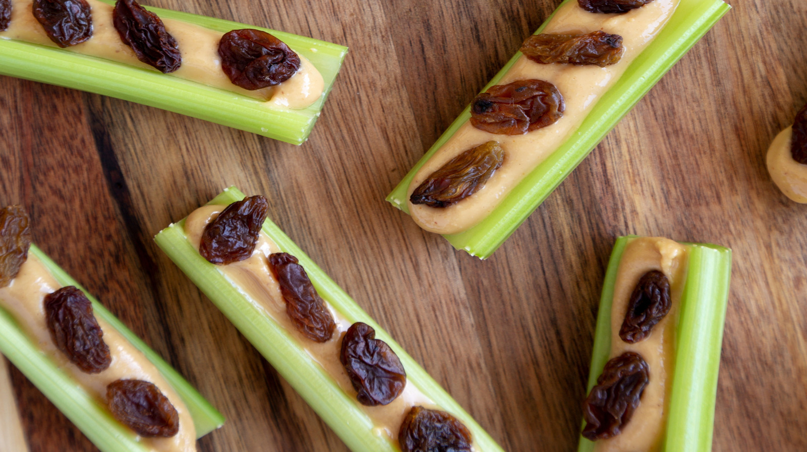 <a href="https://www.mashed.com/1748240/ants-on-log-meaning/" target="_blank">‘Ants On A Log’ Had A Much Different Meaning Before It Became A Snack</a>