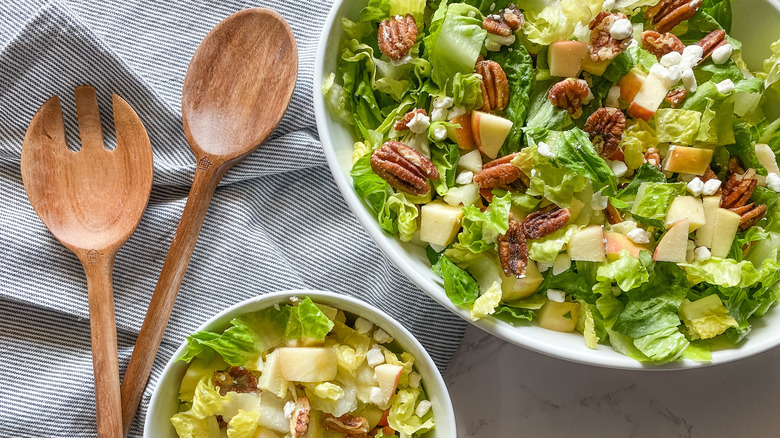 apple pecan goat cheese salad