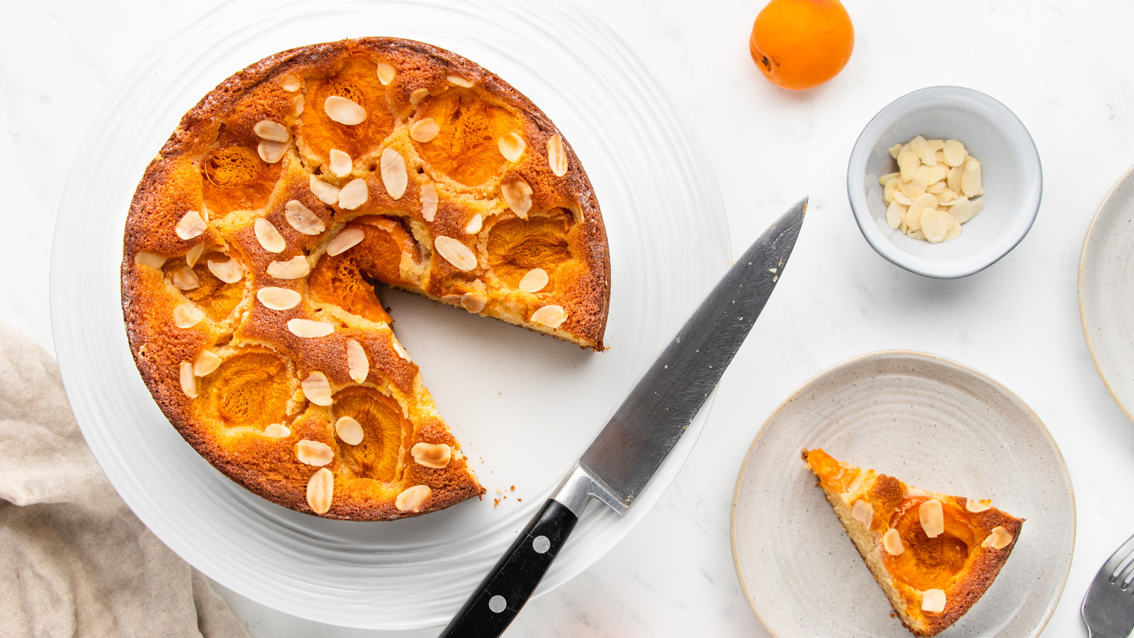Apricot Almond Cake Recipe