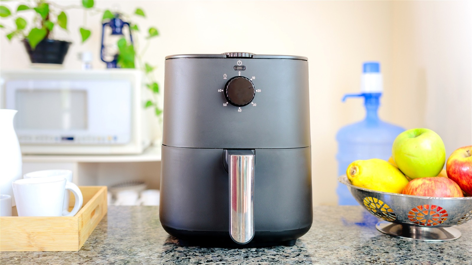 <a href="https://www.mashed.com/2242172/are-air-fryers-overhyped-appliance/" target="_blank">Are Air Fryers The Most Overrated Kitchen Appliance? Not Exactly</a>