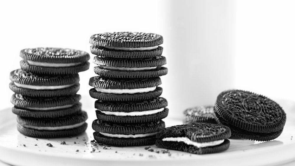 stack of oreo sandwich cookies