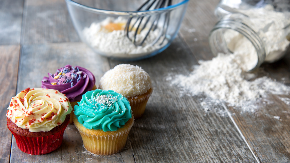 Cupcakes and flour