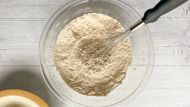 dry ingredients in bowl 