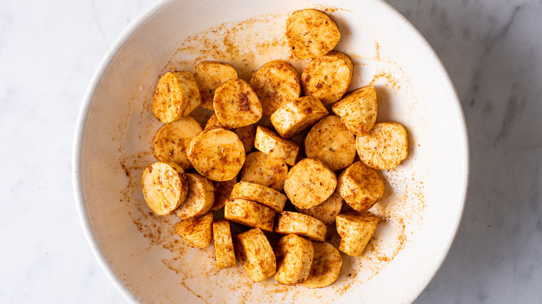 seasoned plantains in a bowl