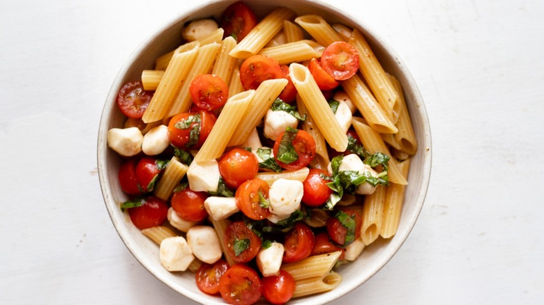 balsamic caprese pasta salad