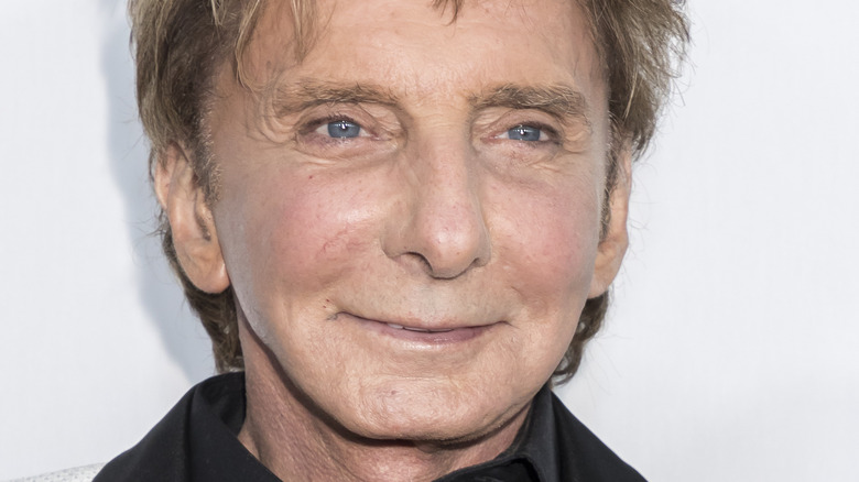 barry manilow slightly smiles