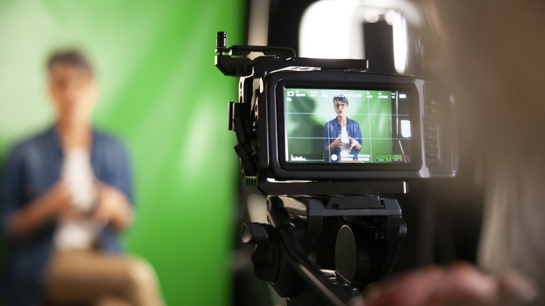 Filming someone on a green screen