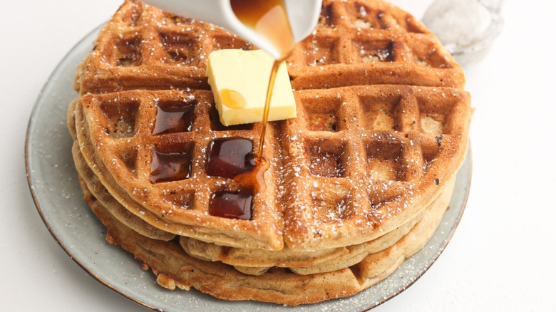 apple pie waffles