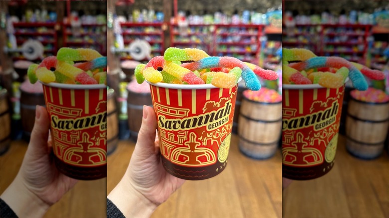 Tub of gummy worms at Savannah's Candy Kitchen