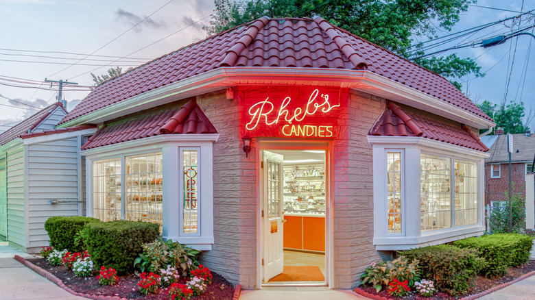 Rheb's Candies candy storefront