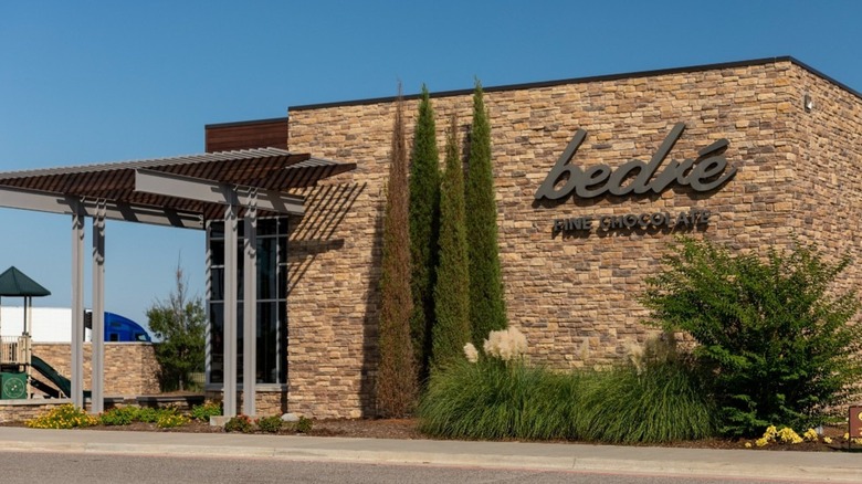 outside of Bedré Fine Chocolate