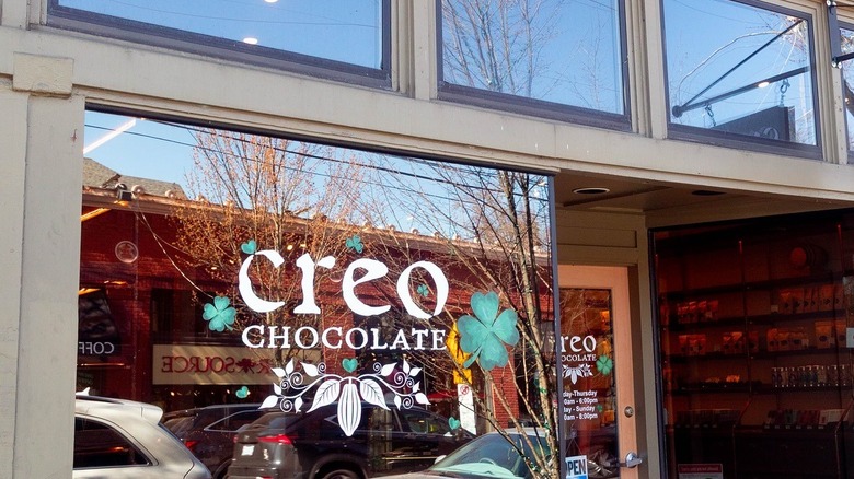 store window of Creo Chocolate