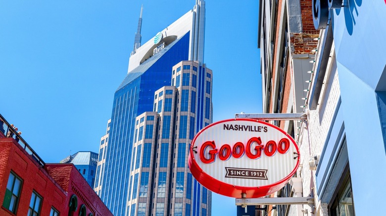 Goo Goo Chocolate Co. sign