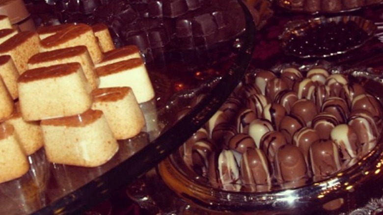 Wedding display from Chocolaterie Stam.