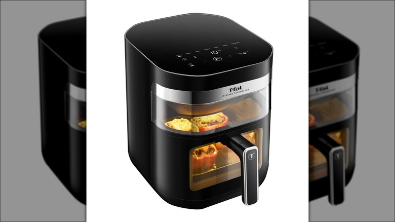 Infrared air fryer cooking food