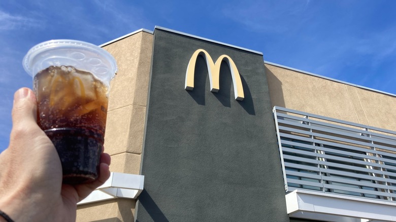 The Best Fast Food Coke Doesn't Come From McDonald's — It Comes From Another Burger Chain