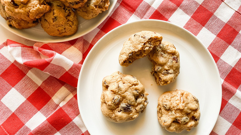 Hermit cookies with checked tablecloth