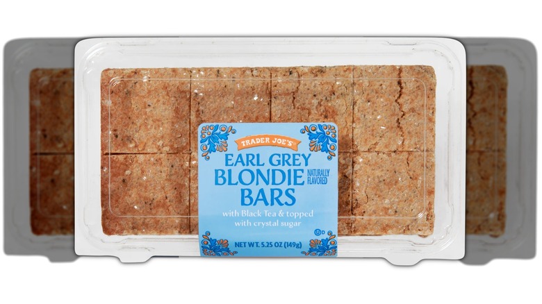 Plastic package of Earl Grey-flavored blondie bar desserts.