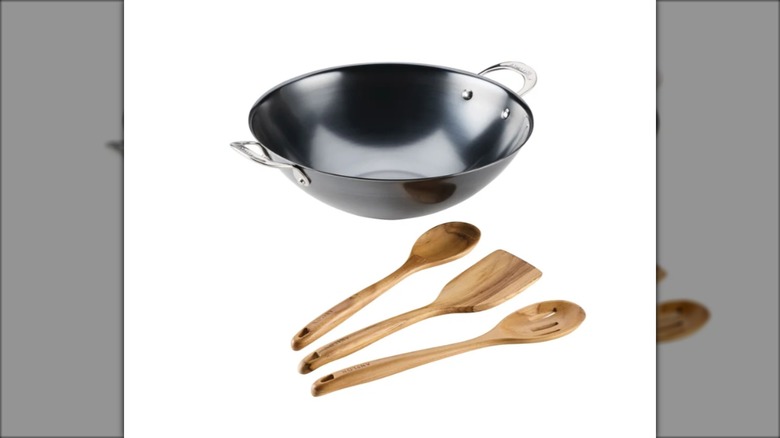 wok with wooden utensils