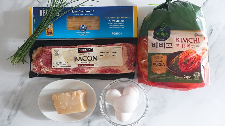 ingredients to make kimchi carbonara
