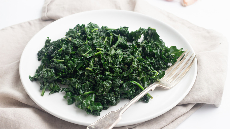 Best mixed greens recipe on a plate