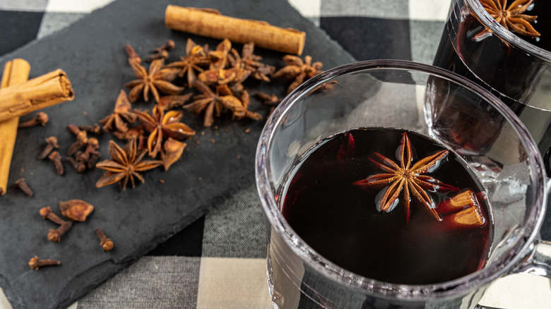 glass of mulled wine, spices