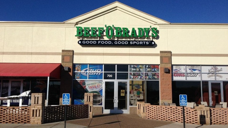 Beef O'Brady's daytime exterior