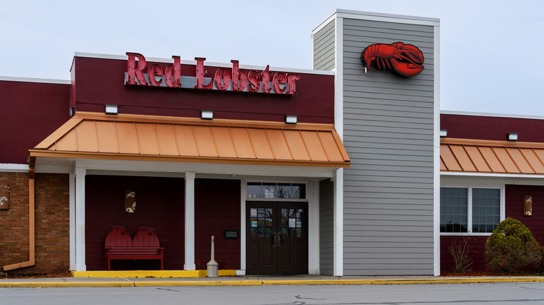 Red Lobster exterior during daytime
