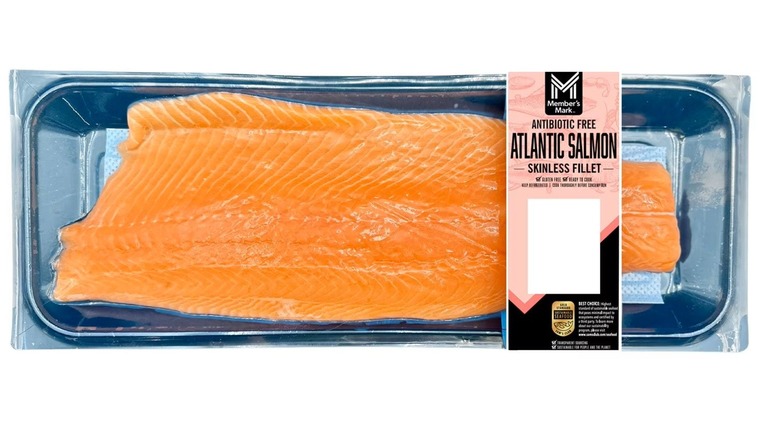 Plastic-wrapped Member's Mark large skinless Atlantic salmon fillet.