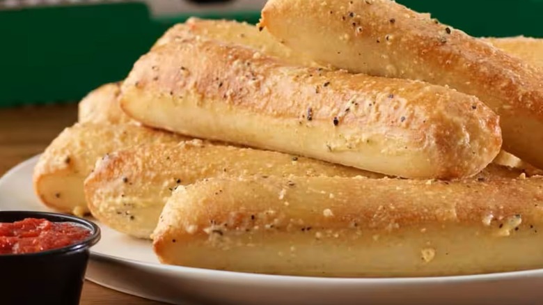 garlic parmesan breadsticks from Papa John