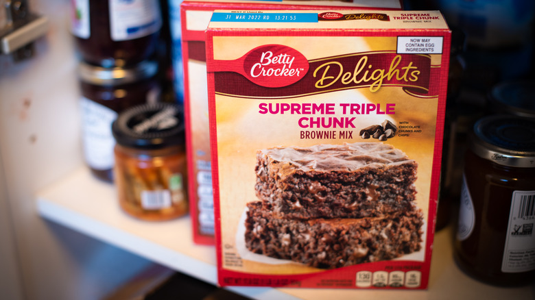 Betty Crocker brownie mix boxes