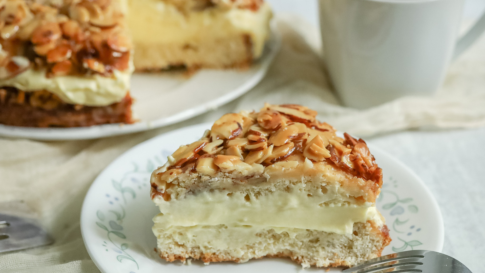 Bienenstich (German Bee Sting Cake) Recipe