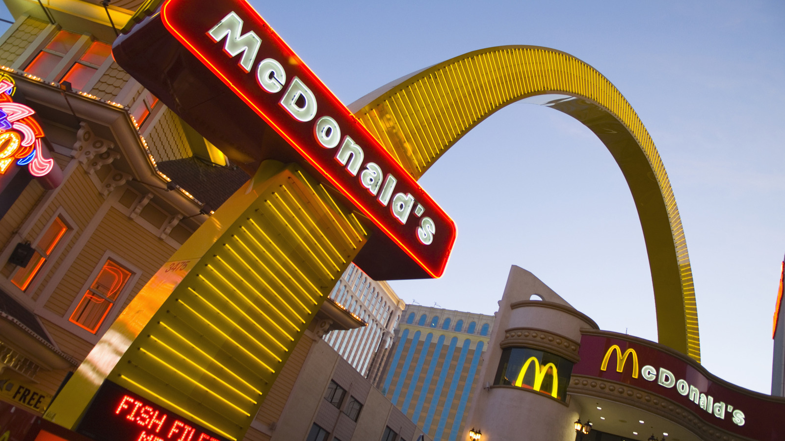 <a href="https://www.mashed.com/1727901/big-changes-mcdonalds-2025/" target="_blank">Big Changes Are Coming To McDonald’s In 2025</a>