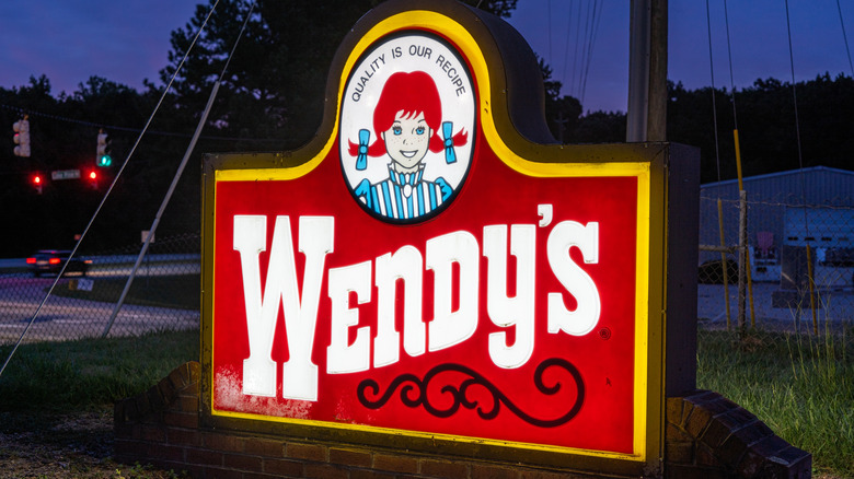 Wendy's sign at night