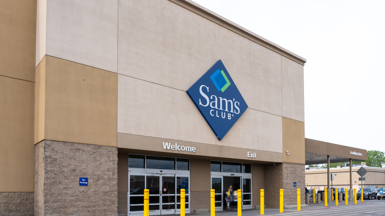 Exterior of Sam's Club