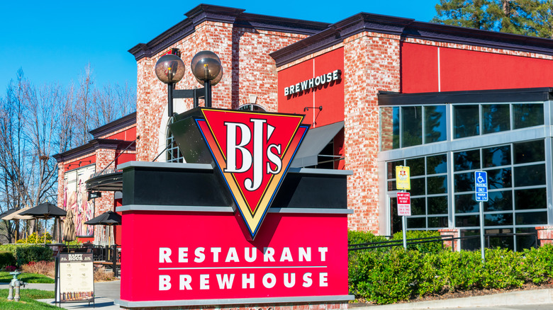 BJ's Restaurant exterior